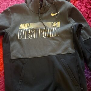 Nike West Point army hoodie. Brand new no stains or pulls pic is not great